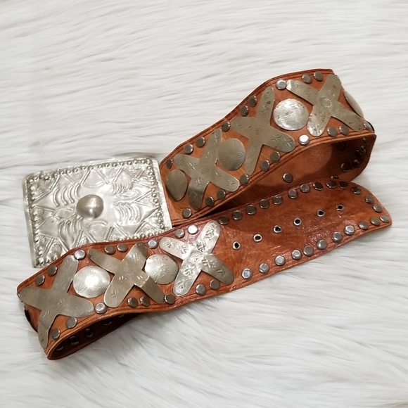 Vintage leather and silver belt main image 5